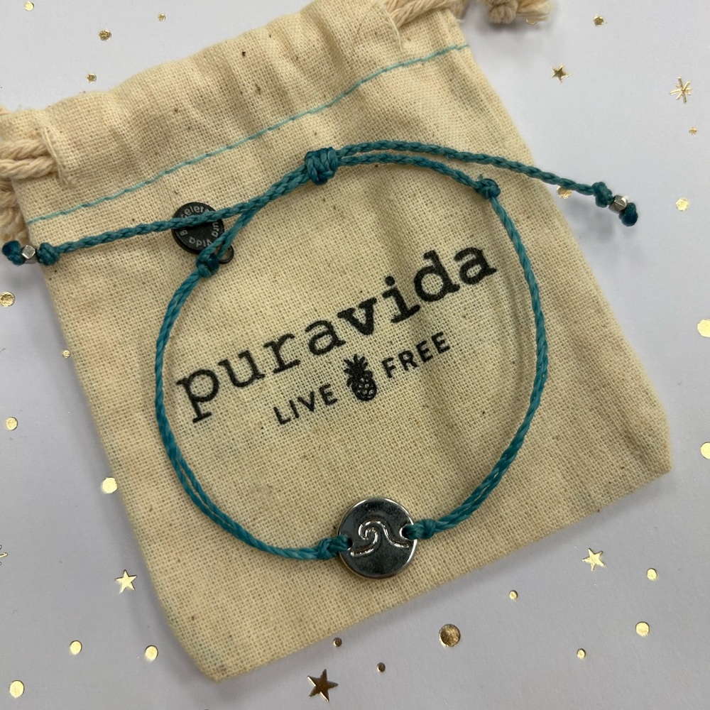 Pura Vida bracelet never worn brand new! Waterproof and durable!